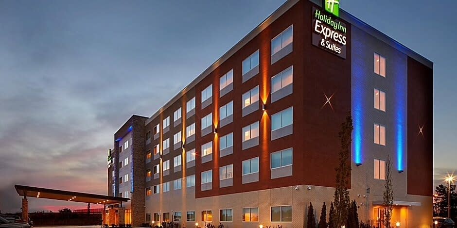Holiday Inn Express Suites Cincinnati North Liberty Way Butler